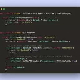 استفاده از متد withDefault در Eloquent برای حذف شرط‌های Null در ریلیشن‌ها
